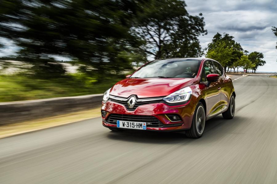  Renault Clio 2016 года  (фото 15 из 80)